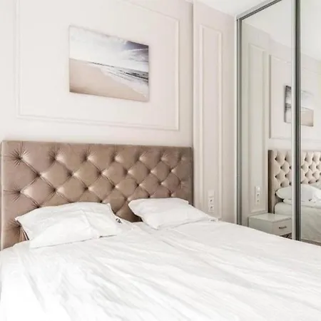 Golden Apartments- Mennica Residence, 1-bedroom In Center #18 公寓