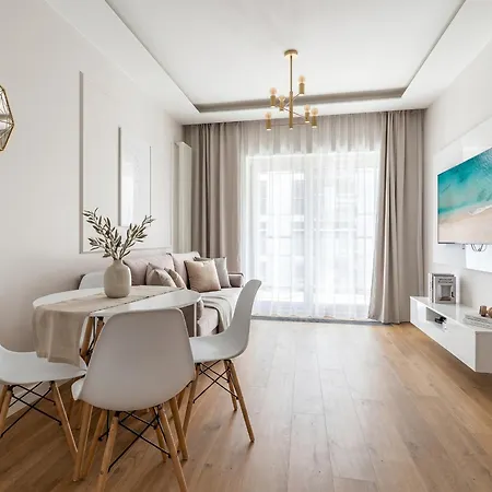 Golden Apartments- Mennica Residence, 1-bedroom In Center #18 Appartement Varsovie